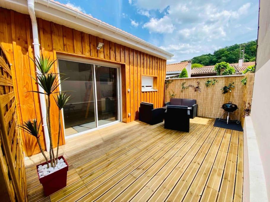 Chalet Cosy Secteur Calme Tram A 120 M Gare Aeroport スノン エクステリア 写真